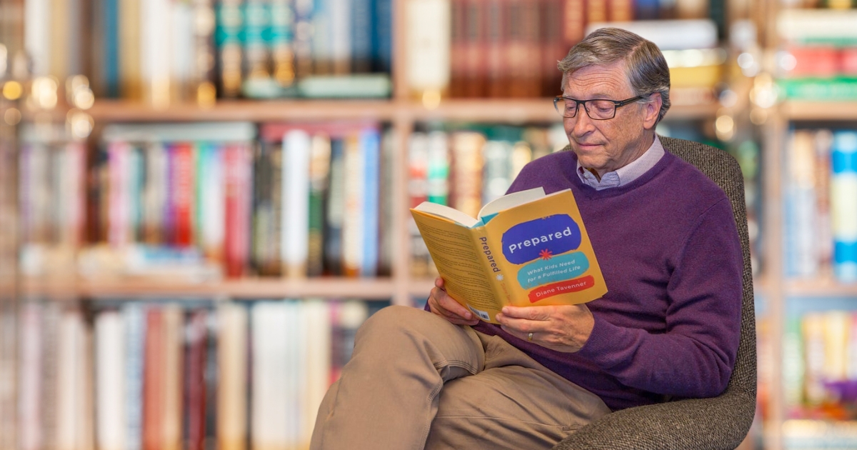 How Bill Gates Reads 50 Books a Year?